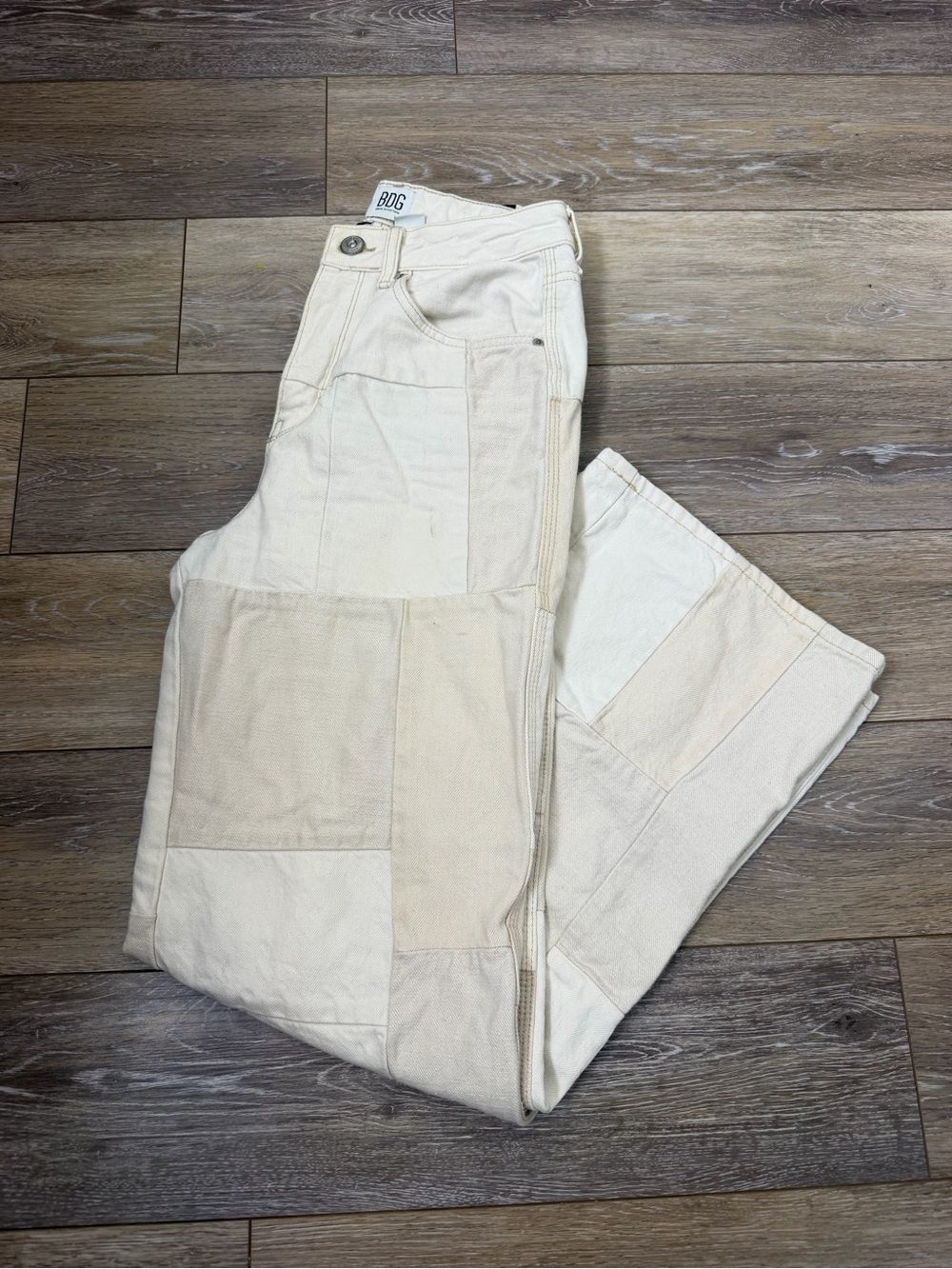 BDG Urban Outfitters Ecru Patchwork Wide-Leg Puddle Jeans in beige Sz 27W
